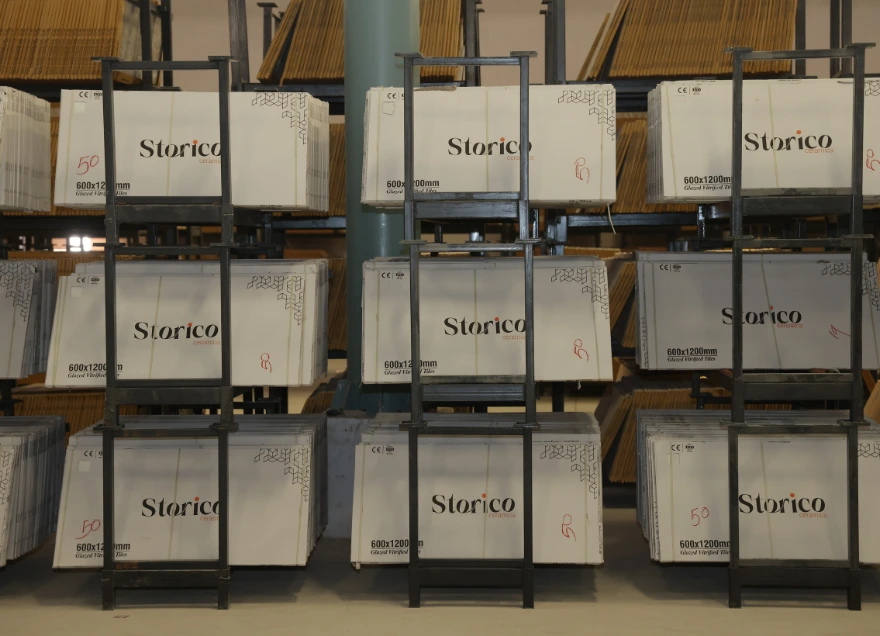 How Greek Importers Choose the Right Porcelain Tile Manufacturer for Large-Scale Projects